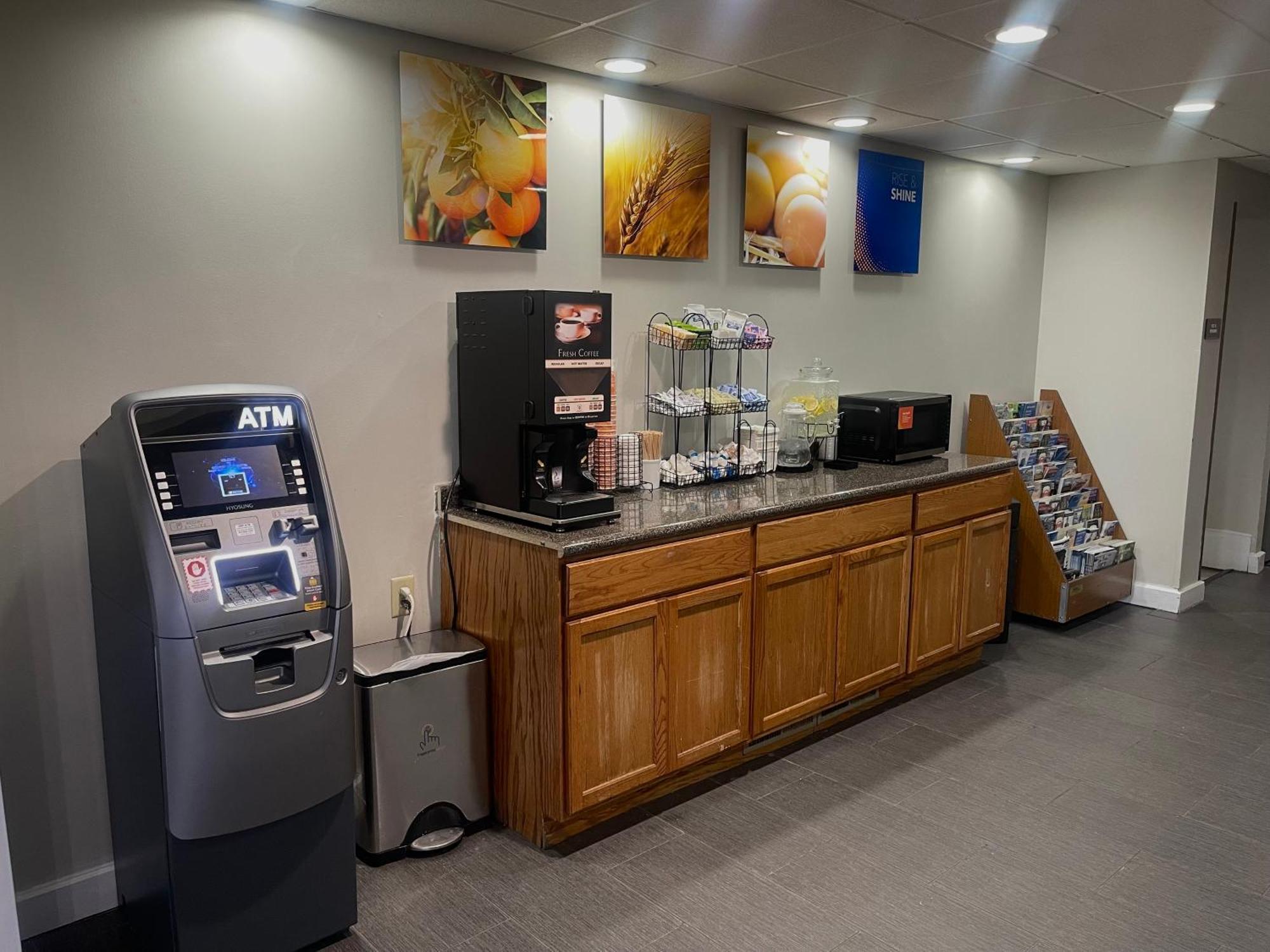 Comfort Inn & Suites Syracuse-Carrier Circle East Syracuse Ngoại thất bức ảnh